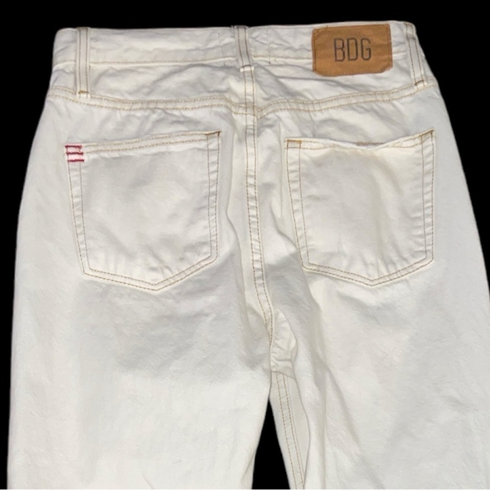 Women’s BDG, cowboy jeans, Distressed White Jeans - Picture 9 of 10